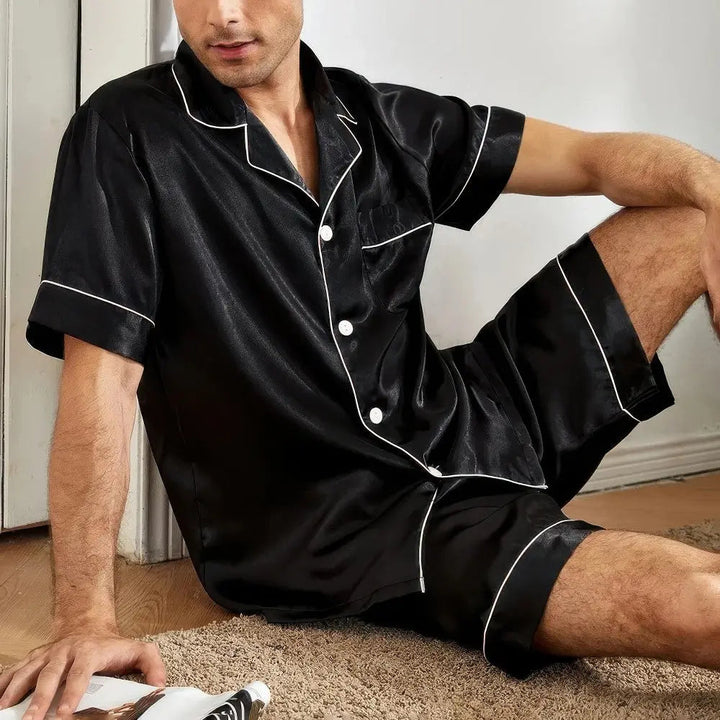 Accogliente set di pigiama corto da uomo, perfetto per le calde notti estive