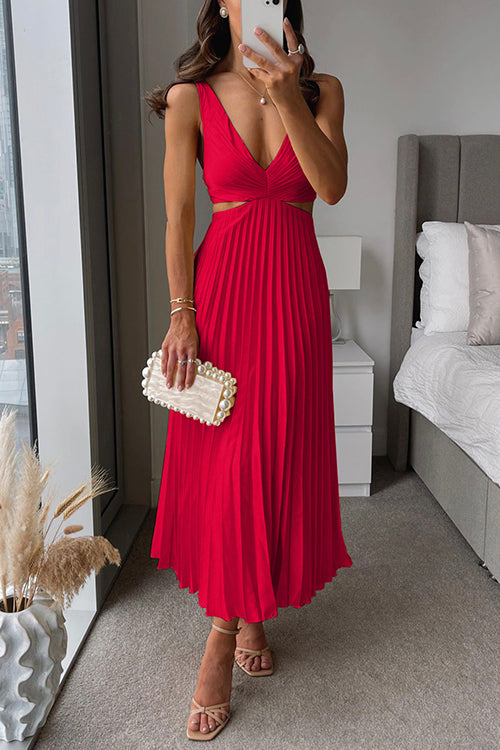 <p><strong>Honora</strong> - Elegante abito midi con raffinata gonna plissettata</p>