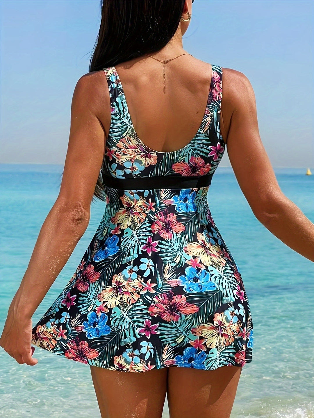 Beri Luxe Zwemset con frisse e pantaloncini tropicali per un look perfetto
