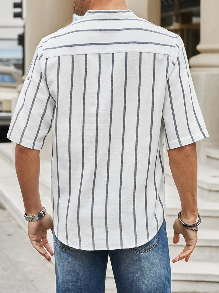 Elegante t-shirt da uomo a maniche corte a righe senza tempo