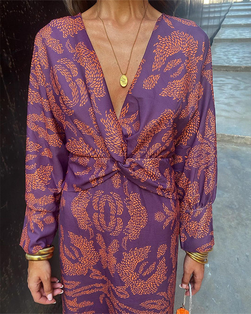 <div>Luna - Abito in Seta Elegante per un Look Raffinato</div>
