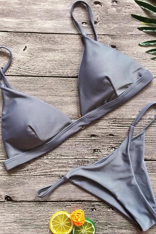 Pavia | Stilvoller minimalista Bikini con eleganti, schmalen Trägern per un look elegante
