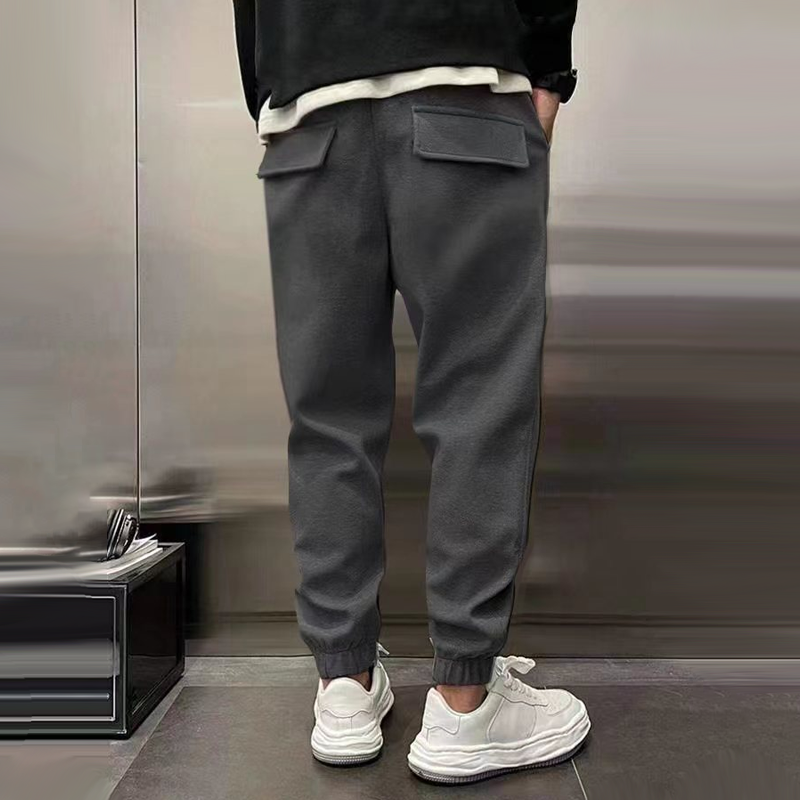 Comodi pantaloni sportivi da uomo con elastico in vita per la massima libertà di movimento