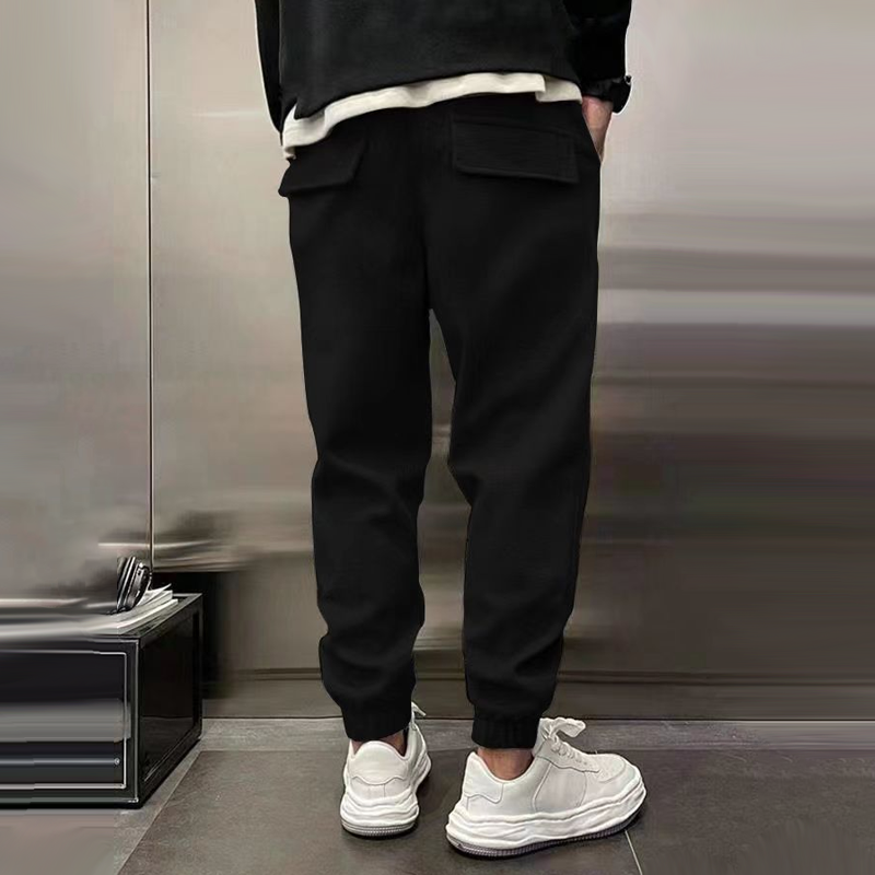 Comodi pantaloni sportivi da uomo con elastico in vita per la massima libertà di movimento