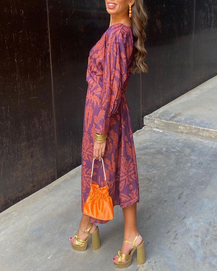<div>Luna - Abito in Seta Elegante per un Look Raffinato</div>