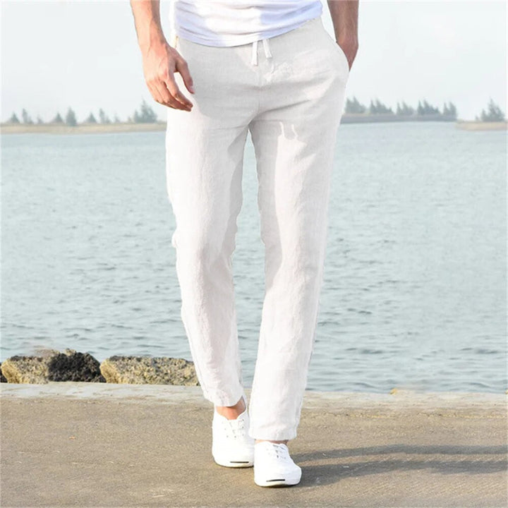 Pantaloni da uomo in lino, comodi e leggeri: un look elegante e piena libertà di movimento