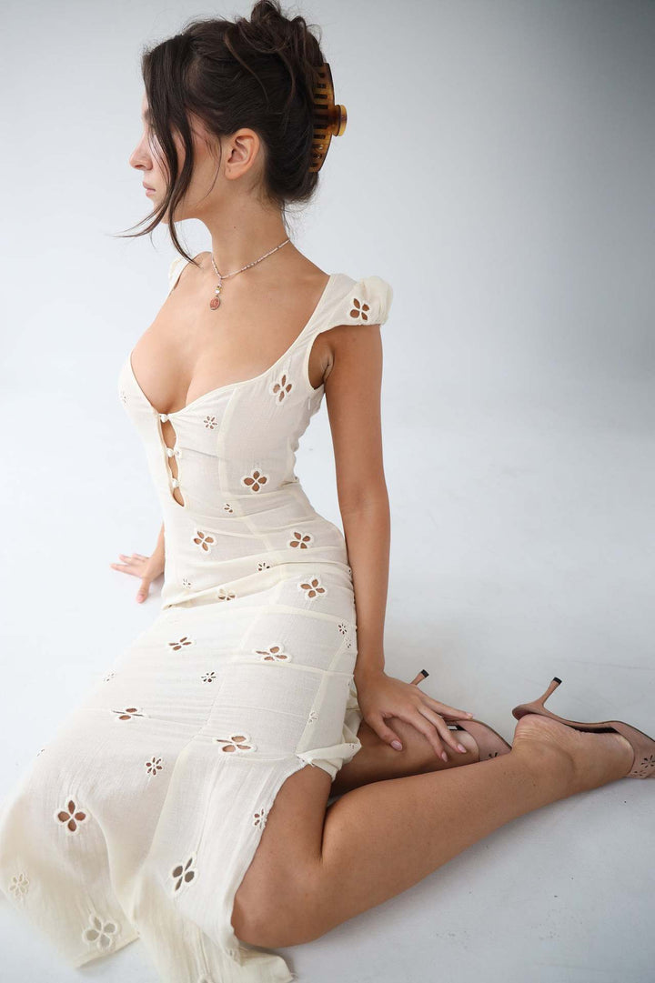 <html><body><p>Isabella - Elegante Vintage Abito Midi con Ricamo a Coda di Pesce</p></body></html>