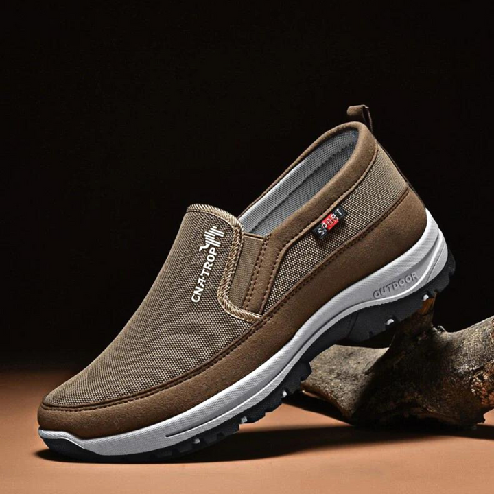 Scarpe da trekking da uomo comode e traspiranti - ideali per qualsiasi avventura