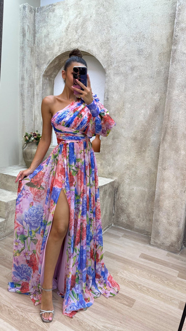 <html><body><p>Bertha - Elegante maxi dress con spalla singola e stampa floreale</p></body></html>