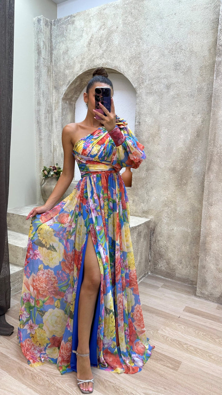 <html><body><p>Bertha - Elegante maxi dress con spalla singola e stampa floreale</p></body></html>
