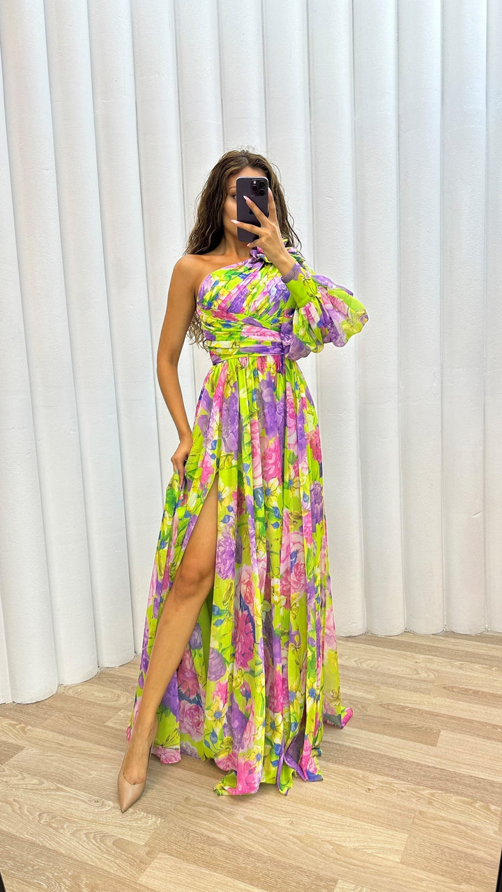 <html><body><p>Bertha - Elegante maxi dress con spalla singola e stampa floreale</p></body></html>