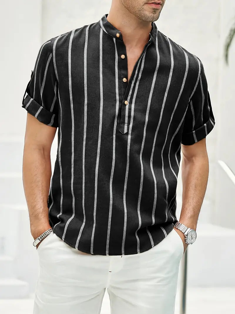Elegante t-shirt da uomo a maniche corte a righe senza tempo