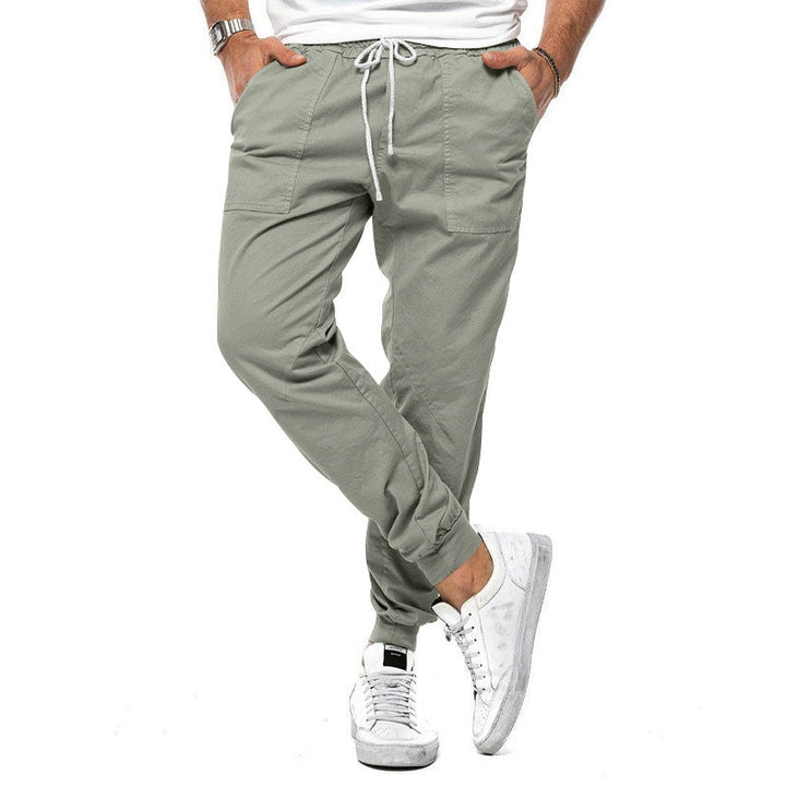 Comodi pantaloni da uomo per il tempo libero in un classico design monocromatico