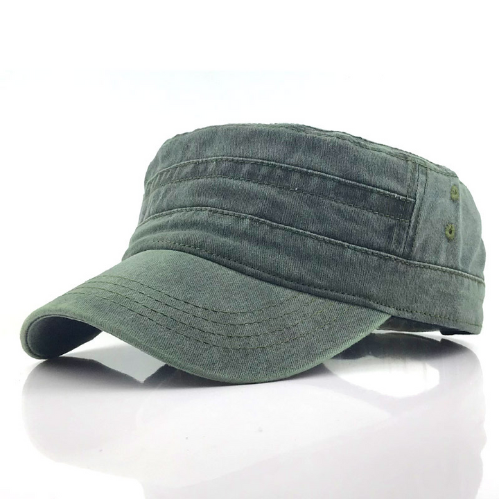 Elegante berretto militare retrò da uomo - design senza tempo con accenti alla moda