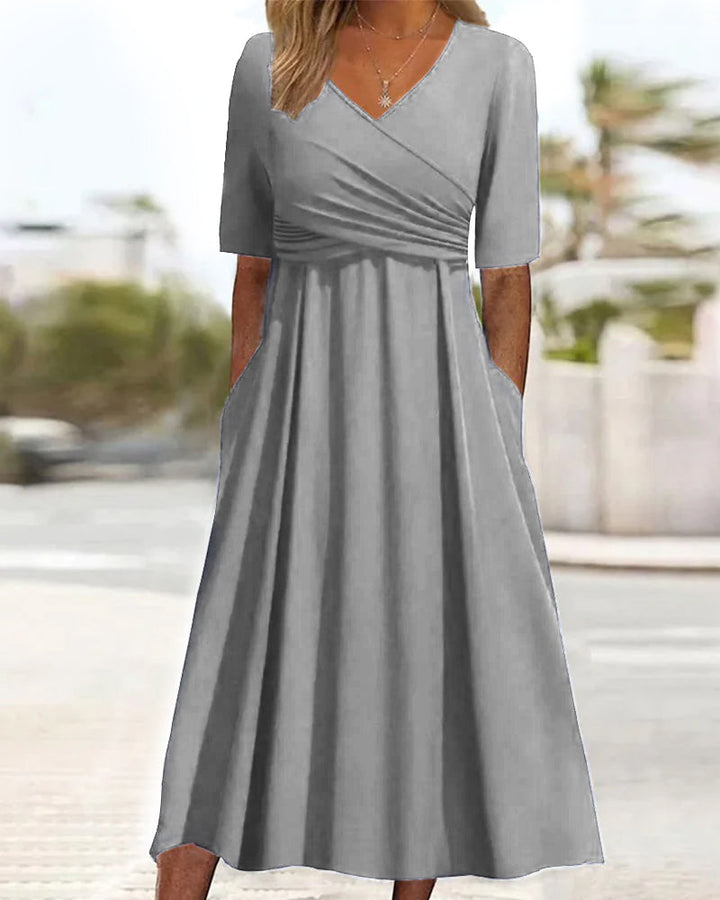 Elegante abito midi incrociato da donna - un look elegante e alla moda