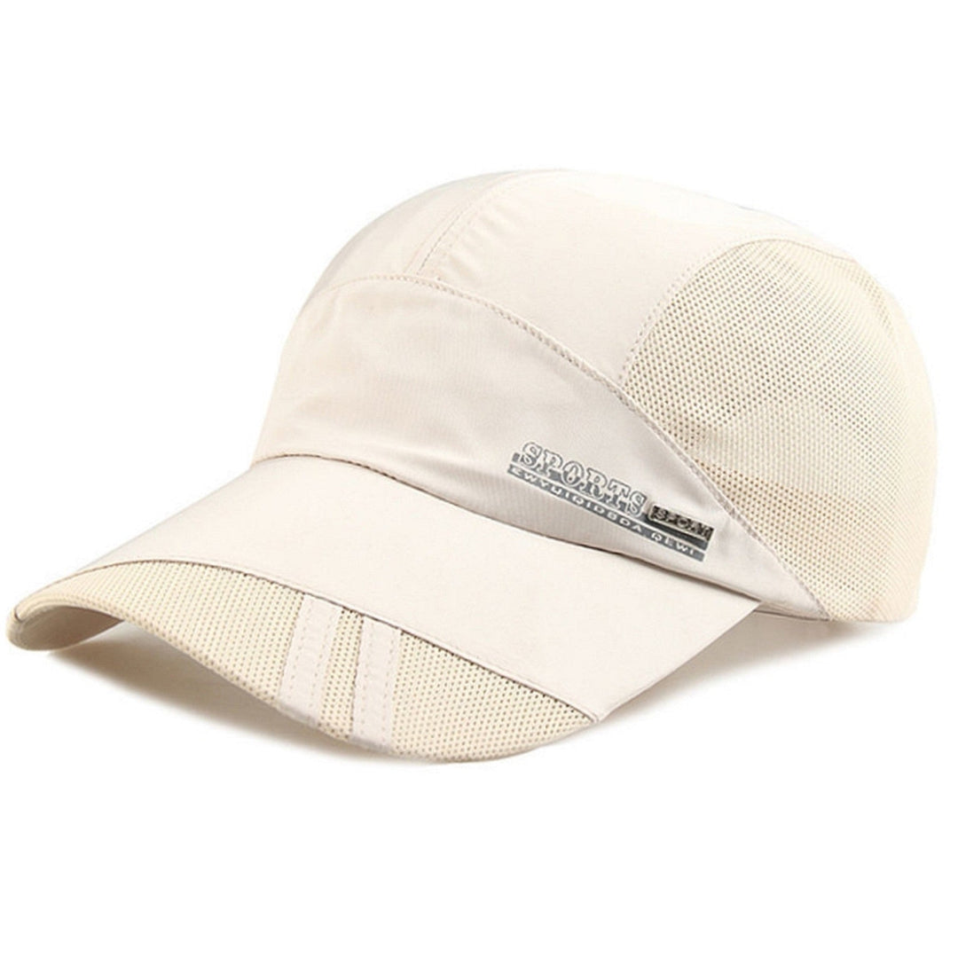 Equipaggiatevi con un berretto sportivo da uomo regolabile per il massimo comfort e uno stile moderno.