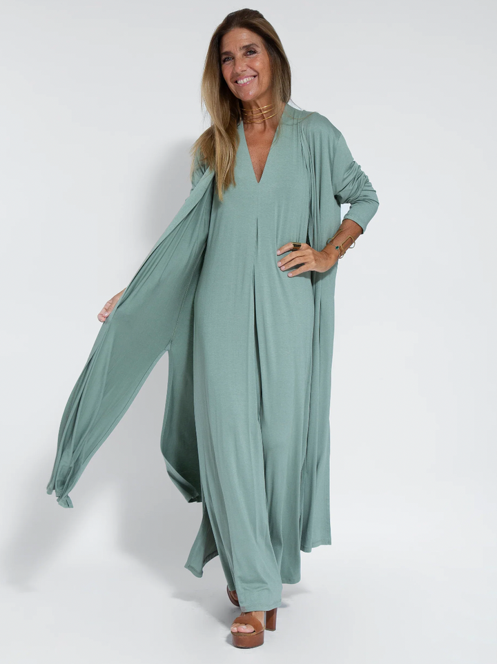<div>Elegante Vestito Lungo con Set di Gilet Stylish di Kate</div>