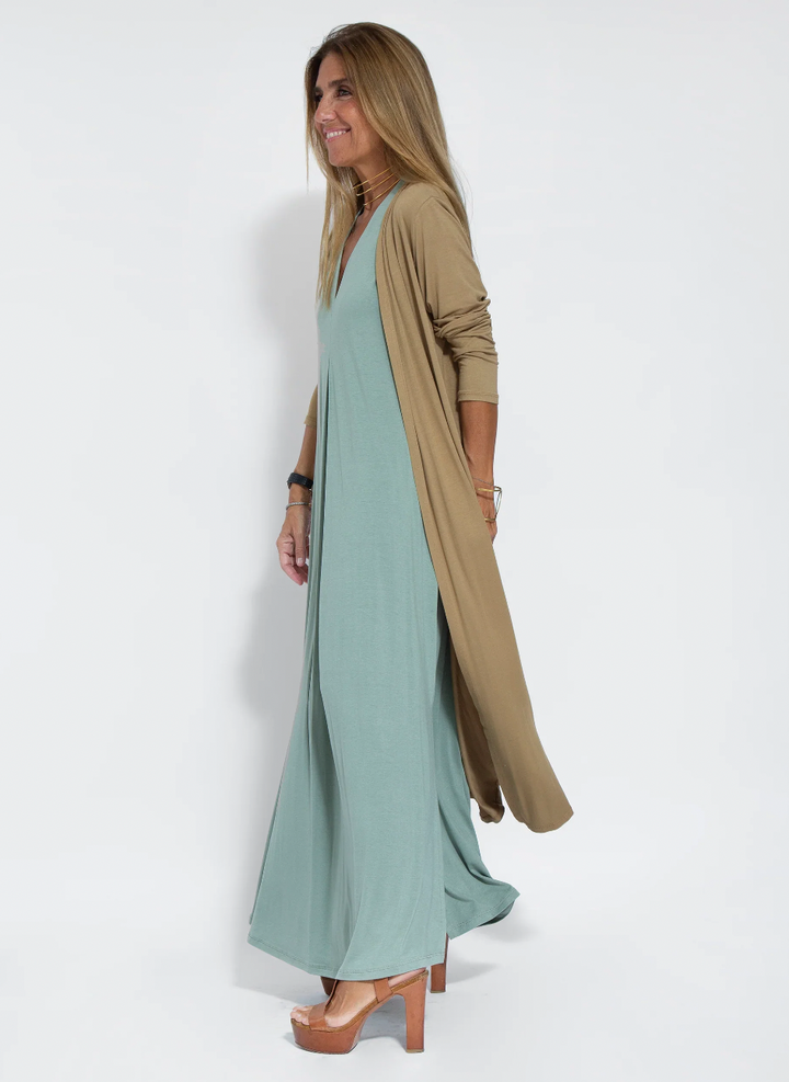 <div>Elegante Vestito Lungo con Set di Gilet Stylish di Kate</div>
