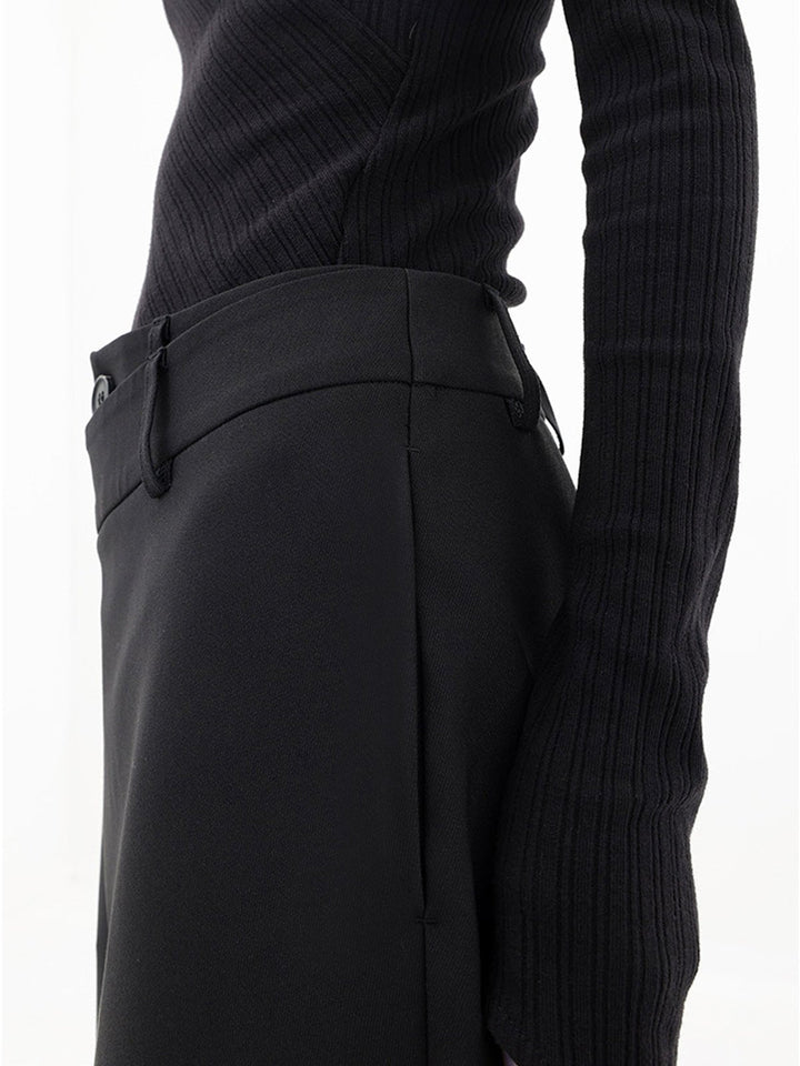 Pantaloni larghi da donna - taglio comodo ed elegante per un look alla moda