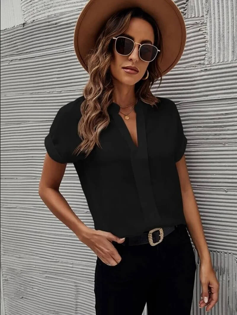 Cadenza™ - Eleganza Rilassata, Blusa con Scollo a V e Maniche Corte