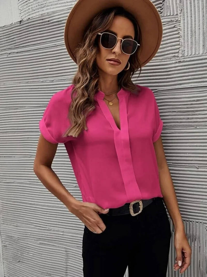 Cadenza™ - Eleganza Rilassata, Blusa con Scollo a V e Maniche Corte
