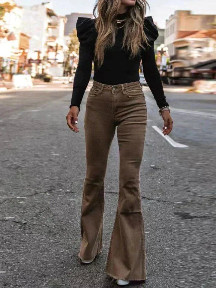 Pantaloni eleganti da donna in velluto a coste - un must-have per un look elegante e alla moda