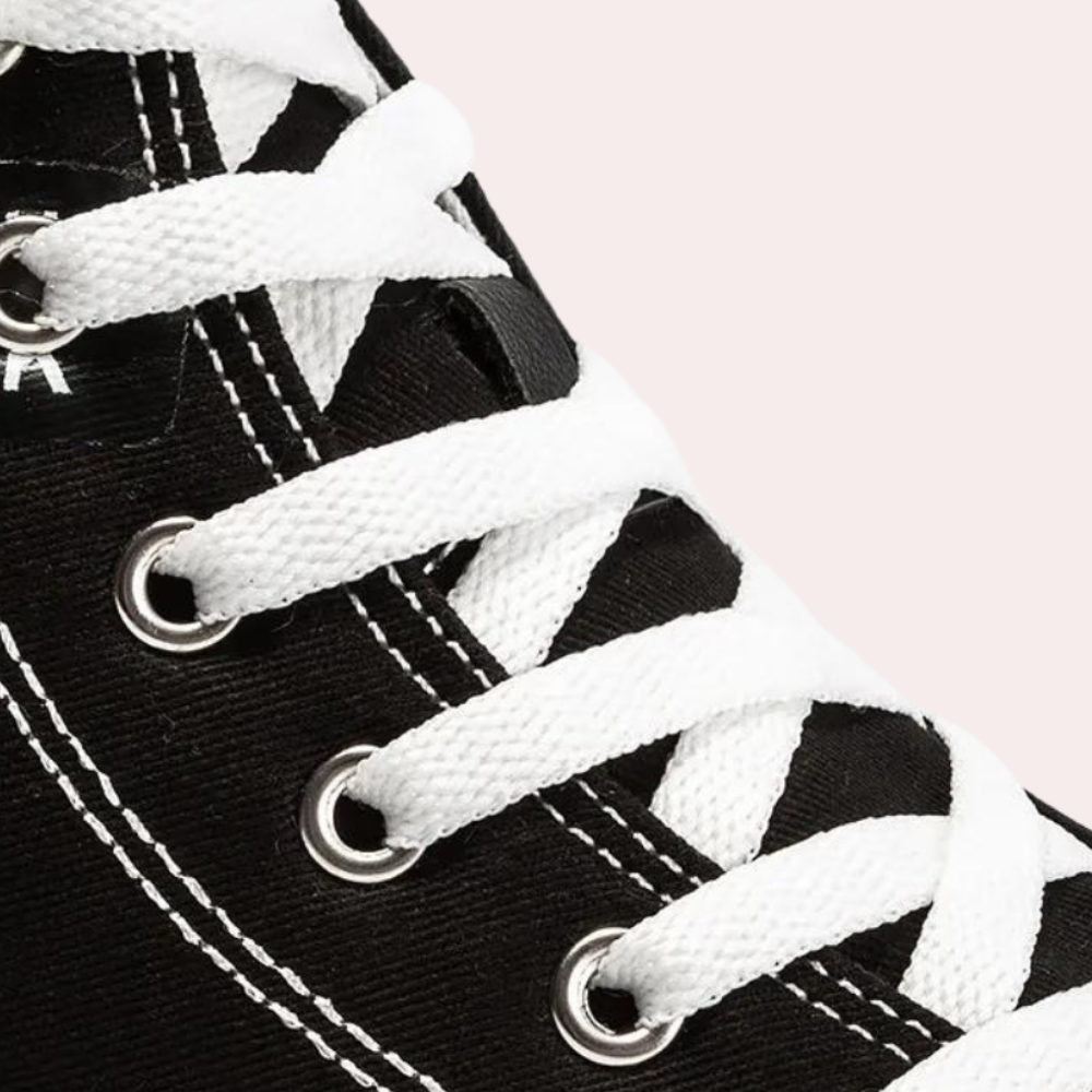 Sneakers alte moderne e alla moda per uomo di Barca