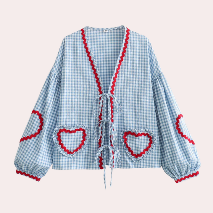 <p>Seraphine - Top alla Moda per Donne con Deliziosa Applicazione a Forma di Cuore</p>