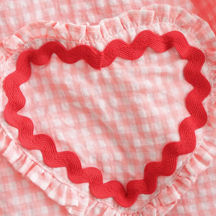 <p>Seraphine - Top alla Moda per Donne con Deliziosa Applicazione a Forma di Cuore</p>