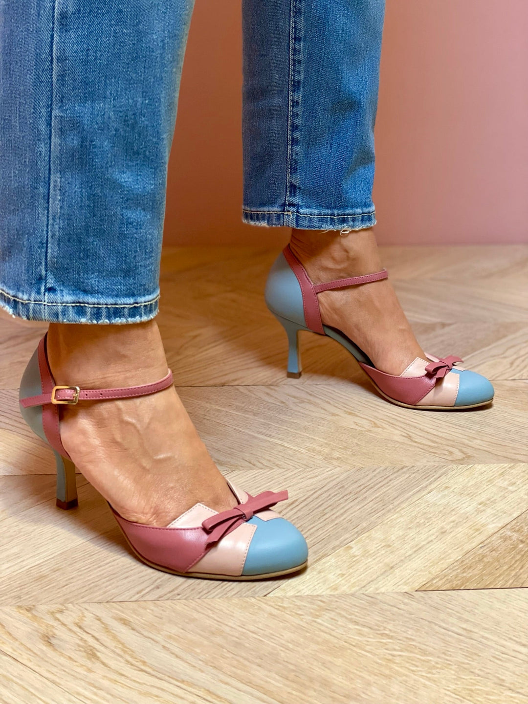 Eleganti tacchi alti da donna con ortopedia e comfort per un look perfetto