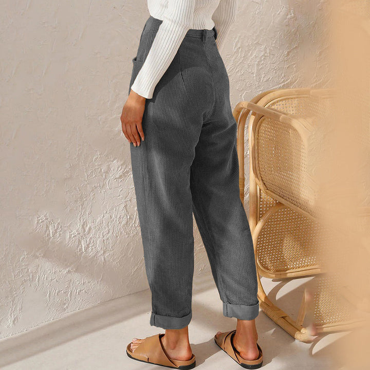 Eleganti pantaloni da donna a vita alta per un look alla moda