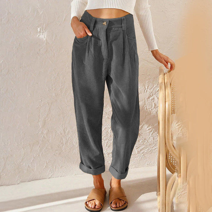 Eleganti pantaloni da donna a vita alta per un look alla moda
