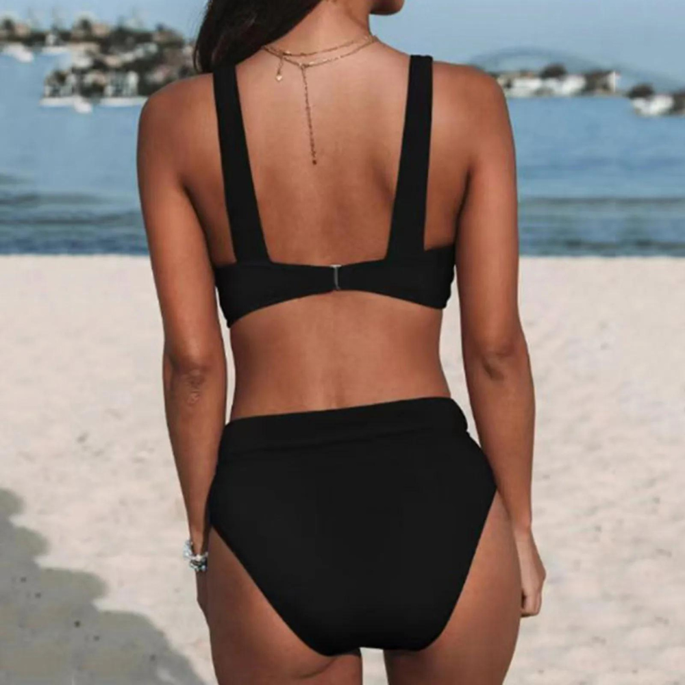 Lorelei Verleidelijke Bikini met Stijlvolle V-Hals for a Verleidelijke Look