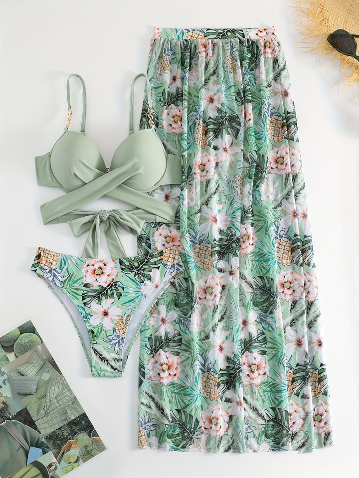 Phea | Verlichte Zomerstrandset met Bloemenrok en Elegant Wrap Top voor een Stijlvolle Strandlook