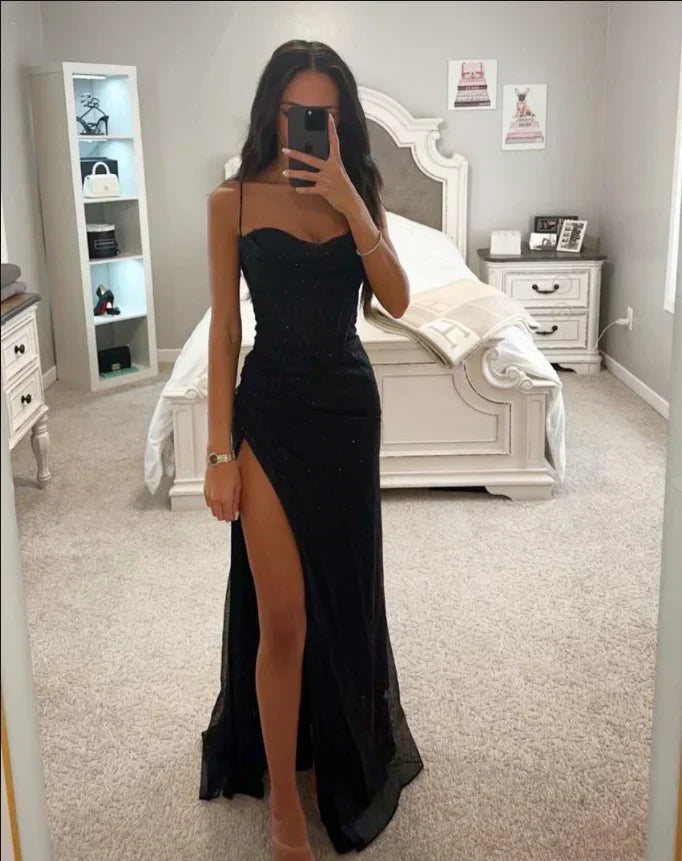 Elegant Sabina Avondjurk met Verleidelijk Split en Mooie Sweetheart Halslijn