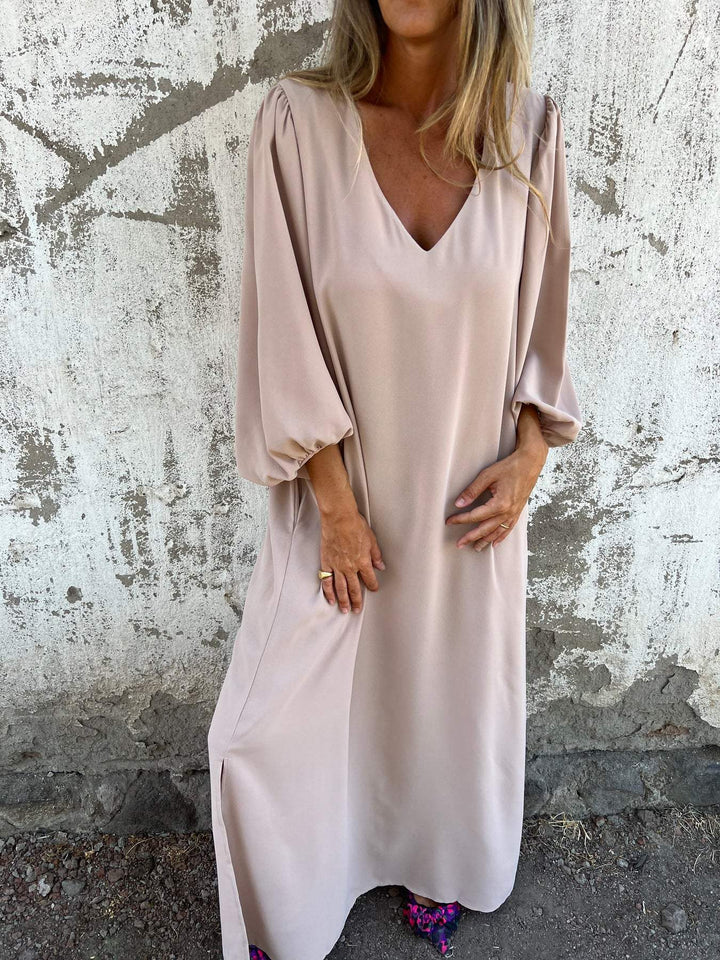 Maxi abito da donna elegante con scollatura a punta - ideale per le occasioni speciali