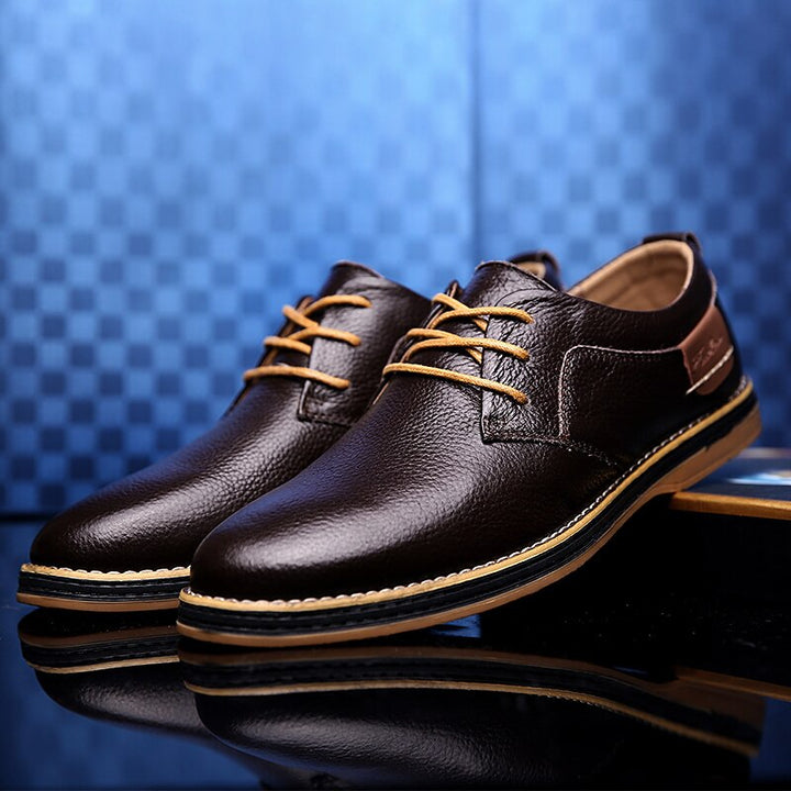 Eleganti scarpe oxford da uomo in pelle di lusso disponibili in diversi colori