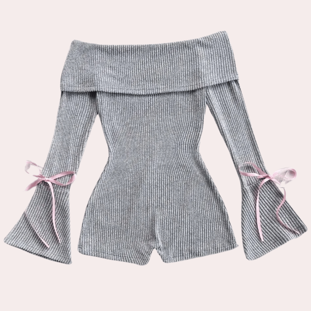 <p>Autunno - Rottura alla moda in maglia a coste scollata</p>