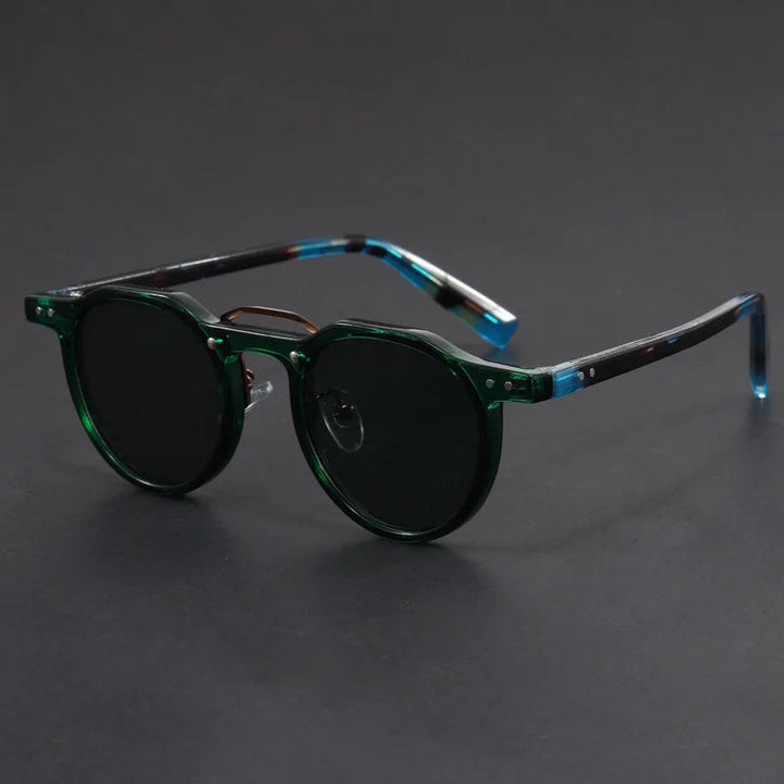 Stylowe męskie okulary przeciwsłoneczne – elegancki i modny dodatek na co dzień