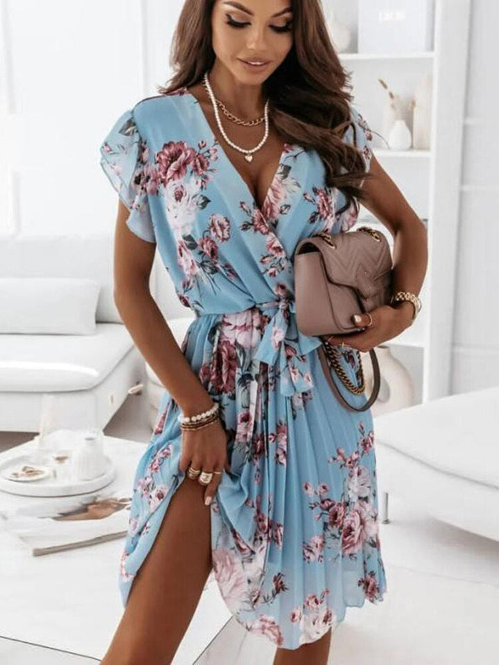 Abito da donna elegante con motivo floreale - eleganza e fascino femminile
