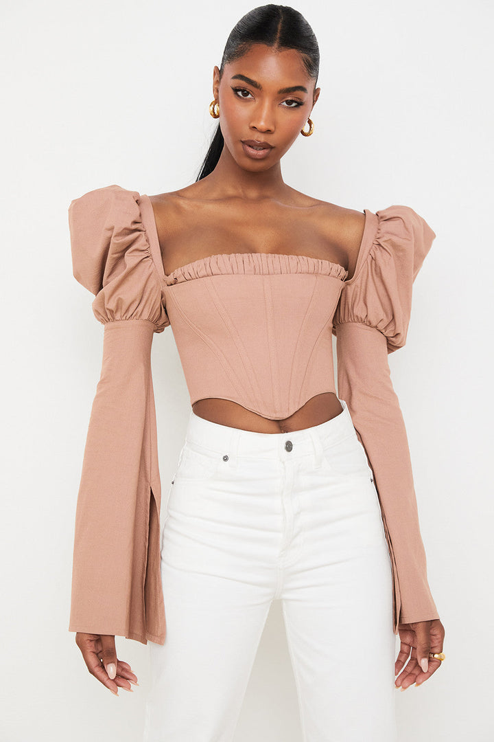 <div>Elegante top in cotone color moka di Helvienne</div>