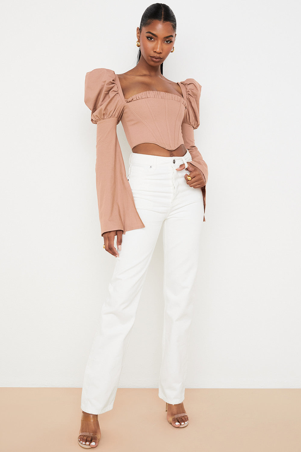 <div>Elegante top in cotone color moka di Helvienne</div>