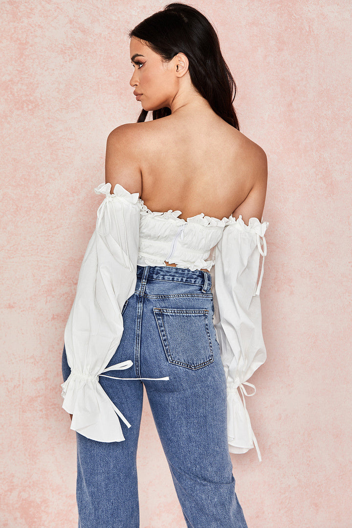 <div>Chic Helivienne - Elegante Blusa Bianca Off-Shoulder</div>