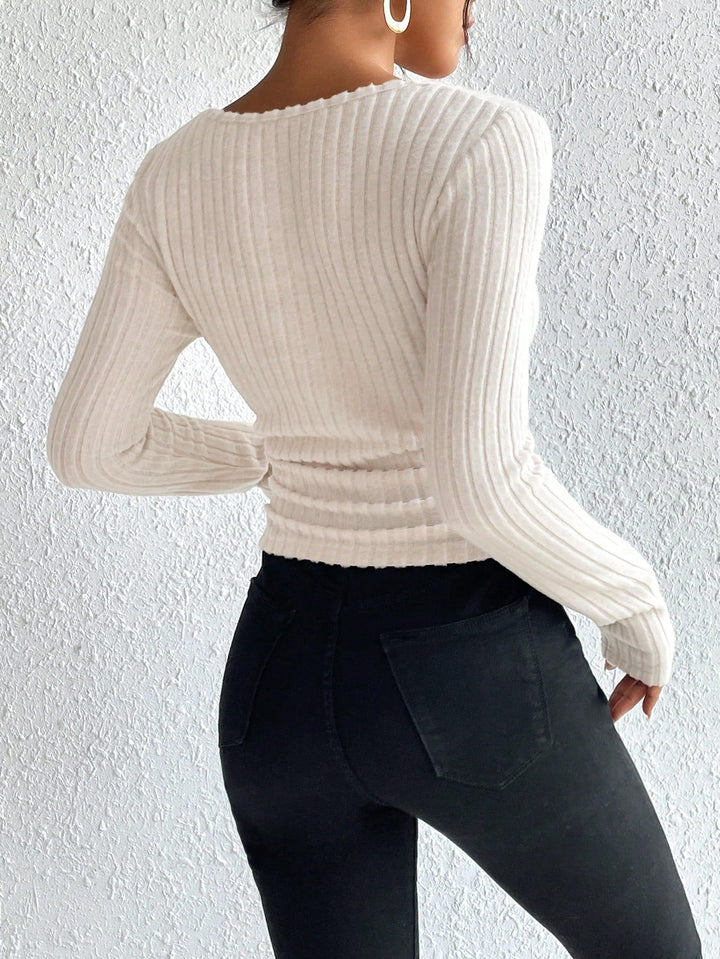 <html>Claudina - T-shirt elegante con scollatura quadrata chic</html>