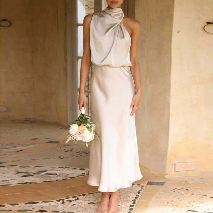 Elegante satijnen jurk met één schouder van Anna