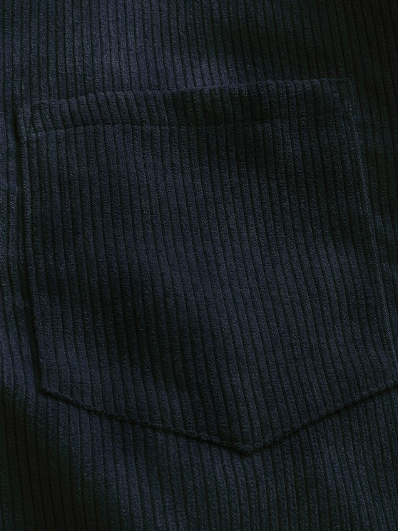 Camicia da uomo in velluto a coste - un look comodo ed elegante con maniche lunghe
