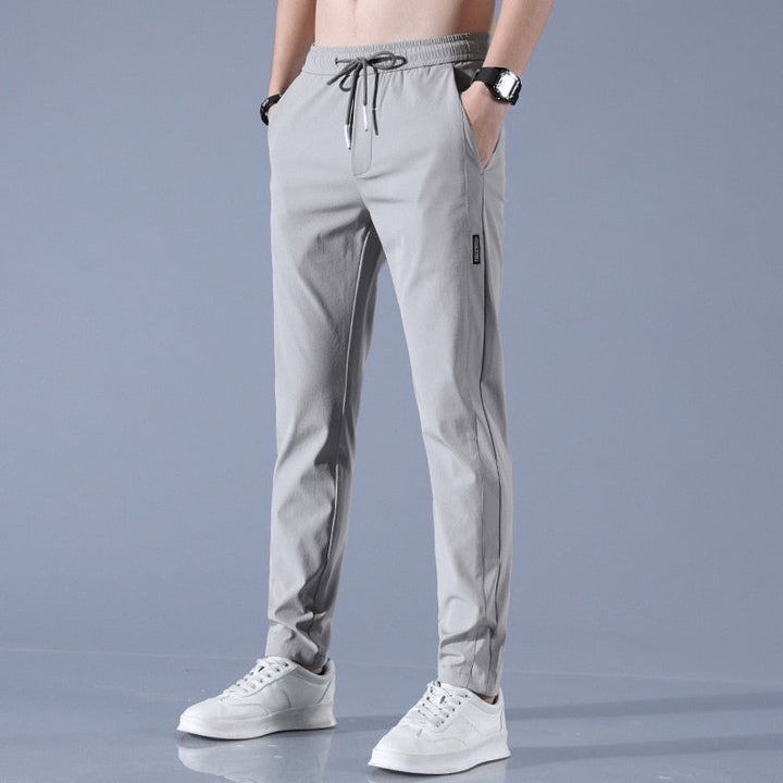 Pantaloni elasticizzati da uomo ad asciugatura rapida per il massimo comfort e la piena libertà di movimento