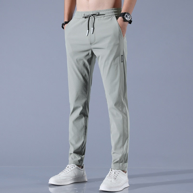 Pantaloni elasticizzati da uomo ad asciugatura rapida per il massimo comfort e la piena libertà di movimento