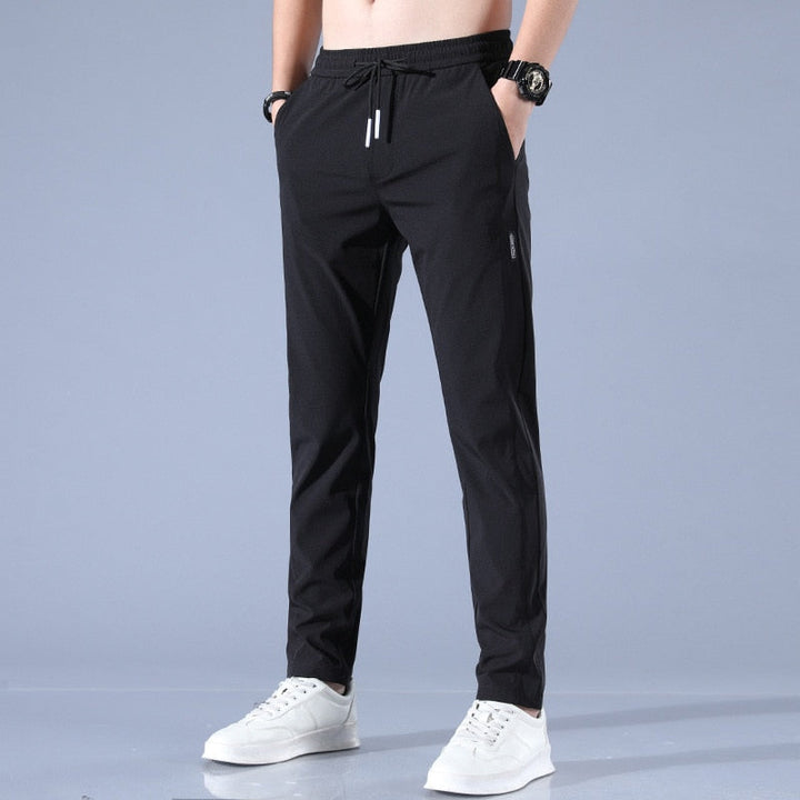 Pantaloni elasticizzati da uomo ad asciugatura rapida per il massimo comfort e la piena libertà di movimento