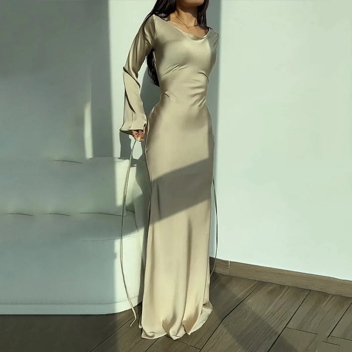 Elegante abito da donna a maniche lunghe - perfetto per ogni occasione